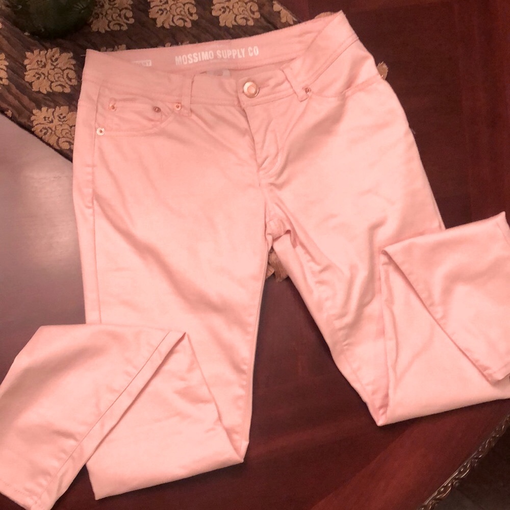 NWOT Mossimo Supply Co pale pink Sz 7 skinny jeans !! Has some stretch!
